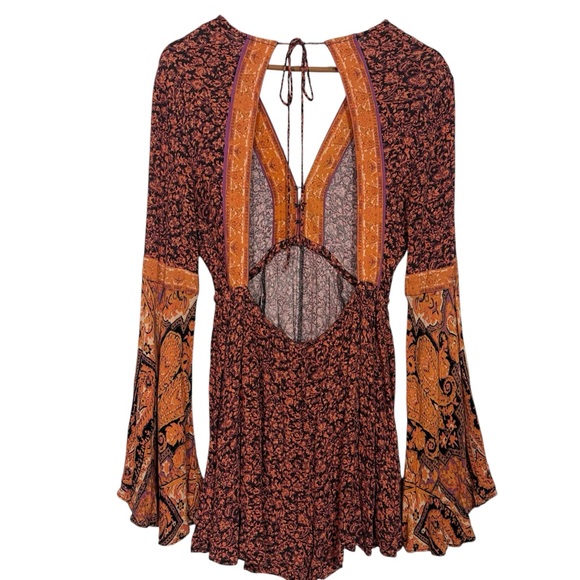 Free People Boho Orange Once Upon a Time Bell Deep V-neck Sleeve Romper Size Sm - Picture 3 of 9